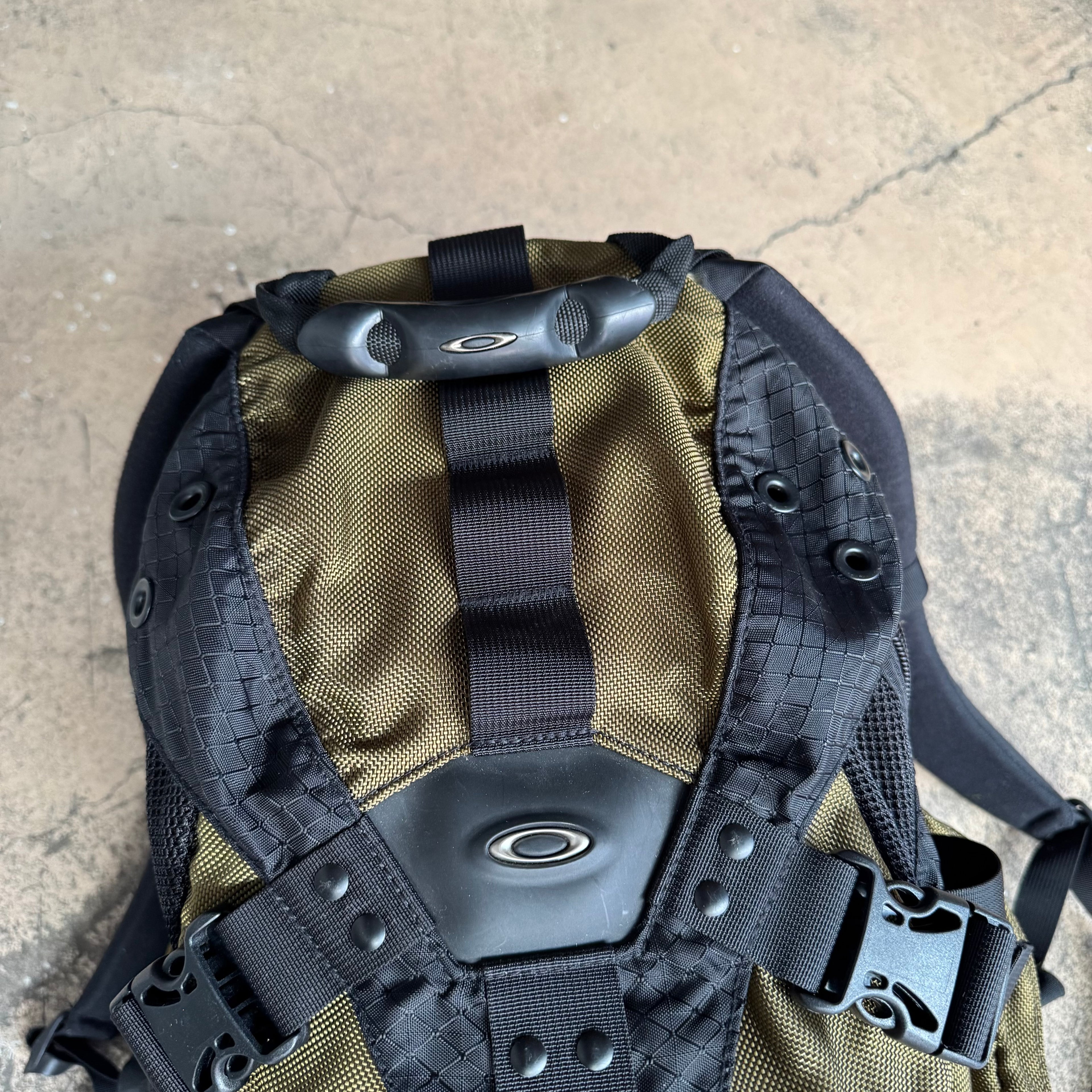 90s oakley icon 1.0