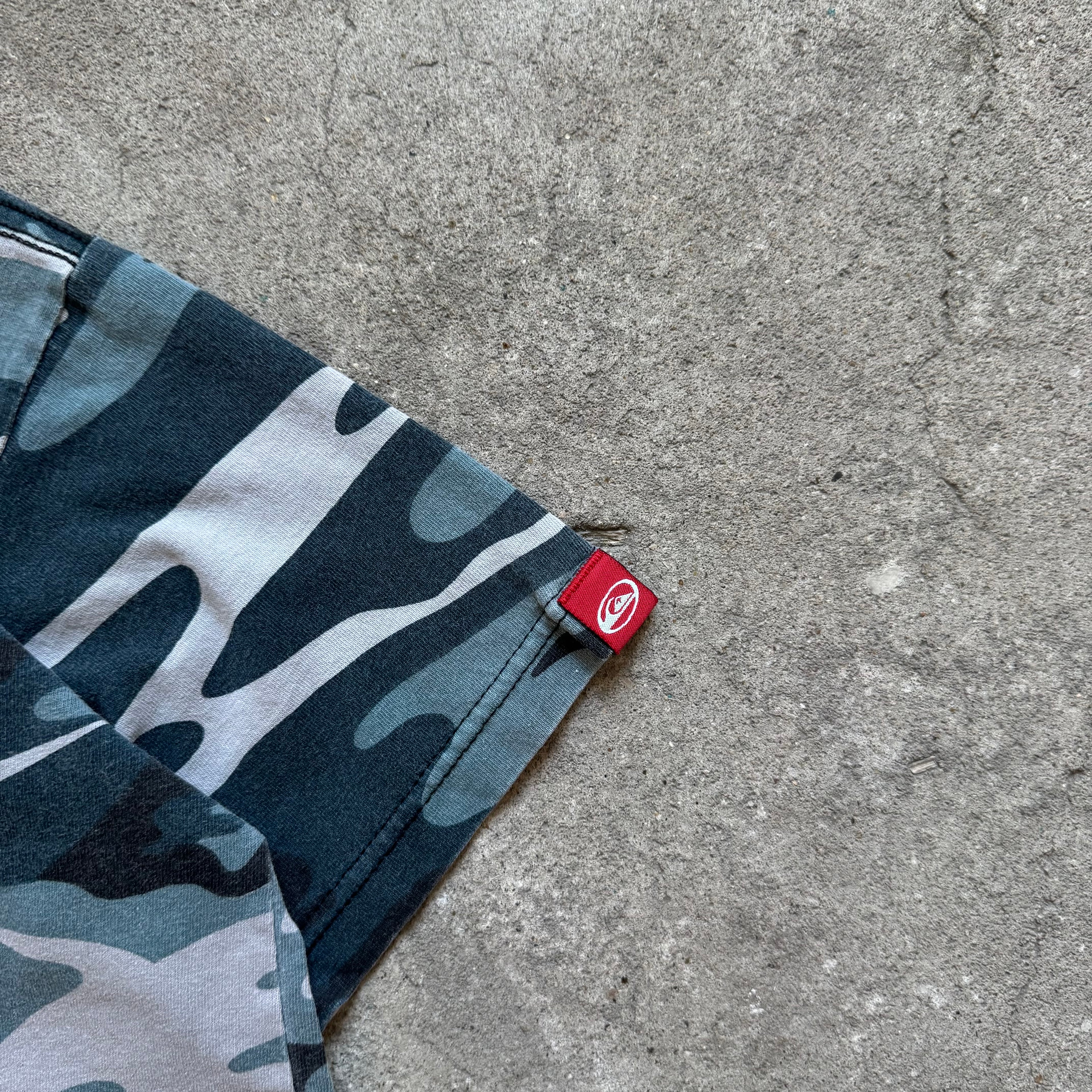 90s quicksilver camo tee - Small