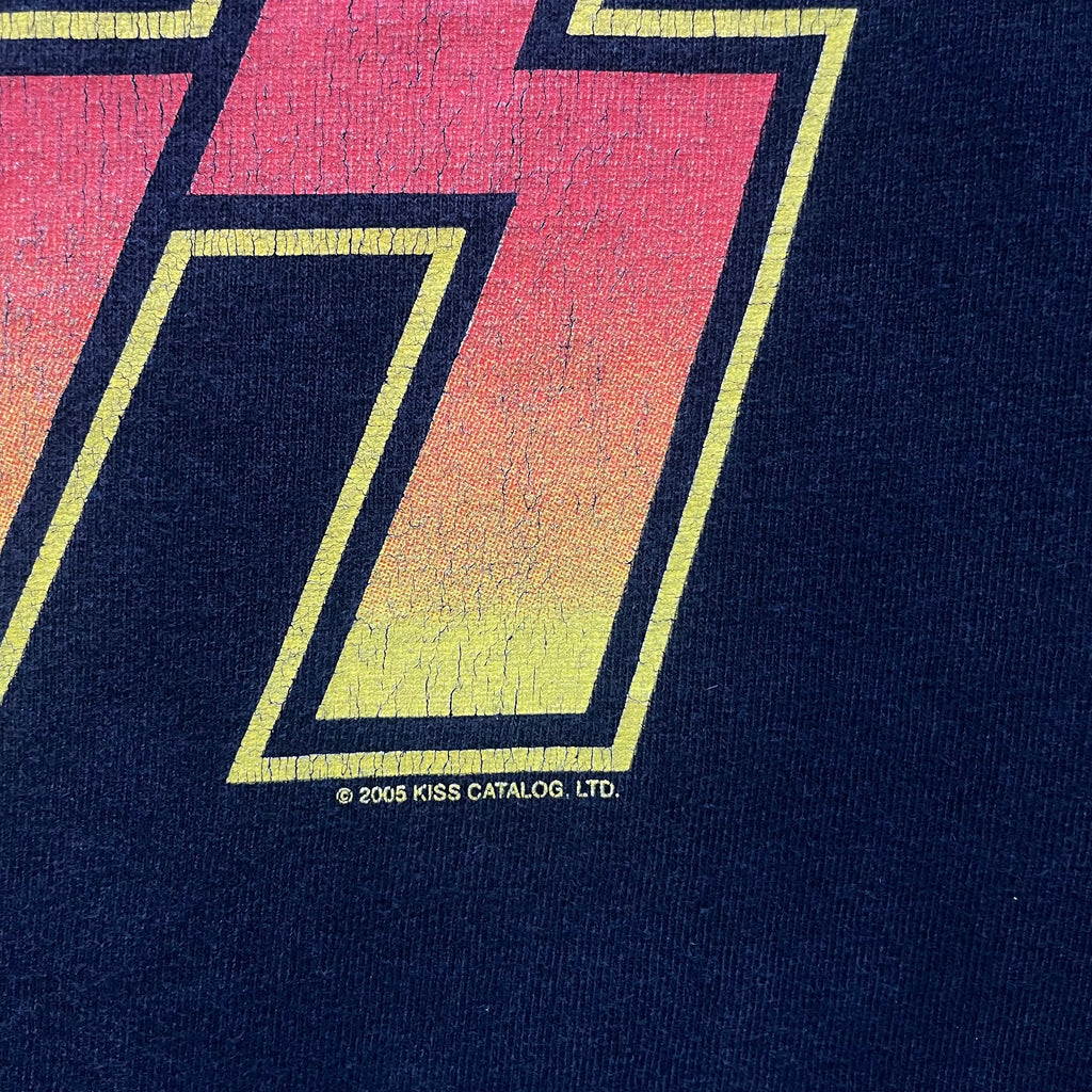 00s kiss band tee - medium