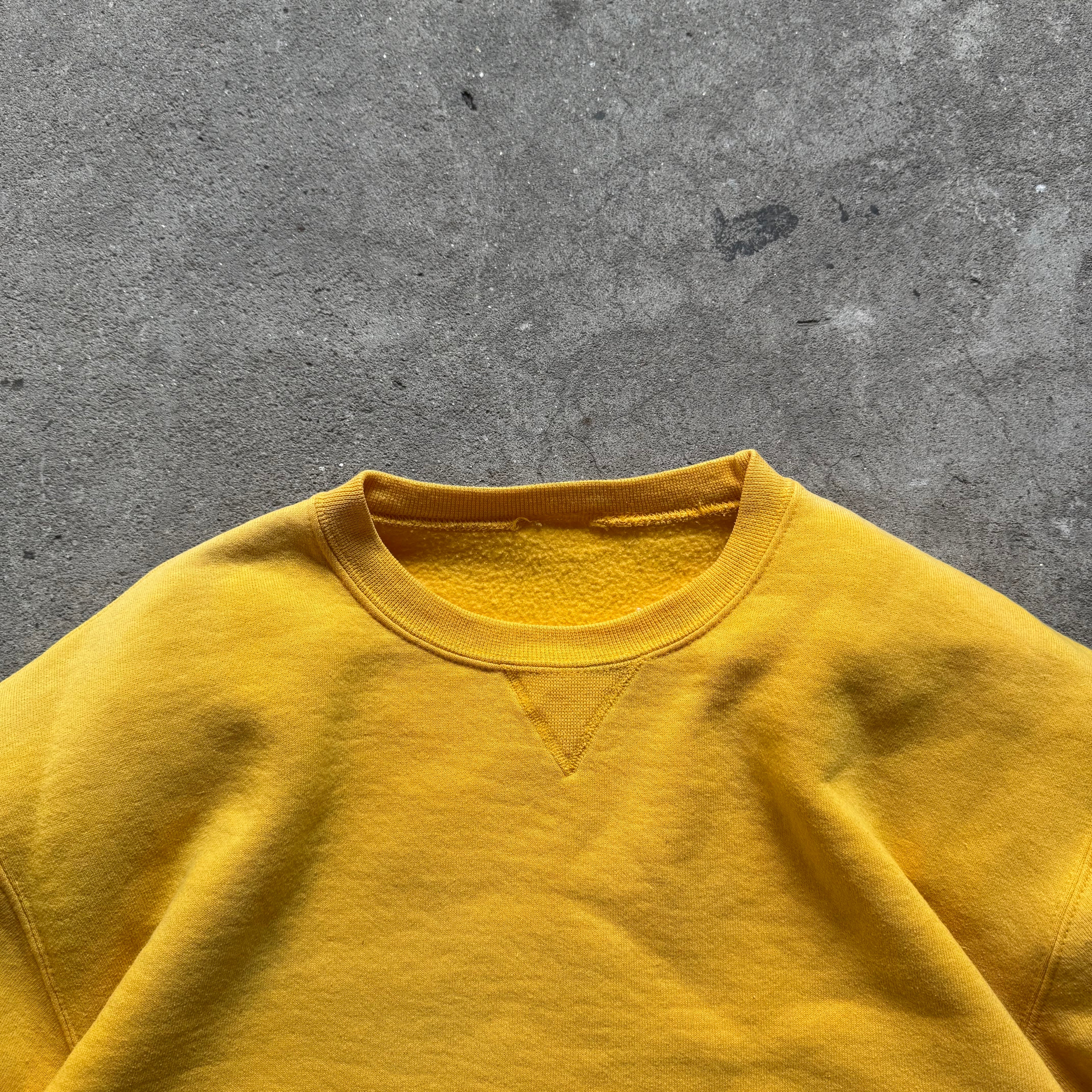 90s russell yellow crewneck - Large