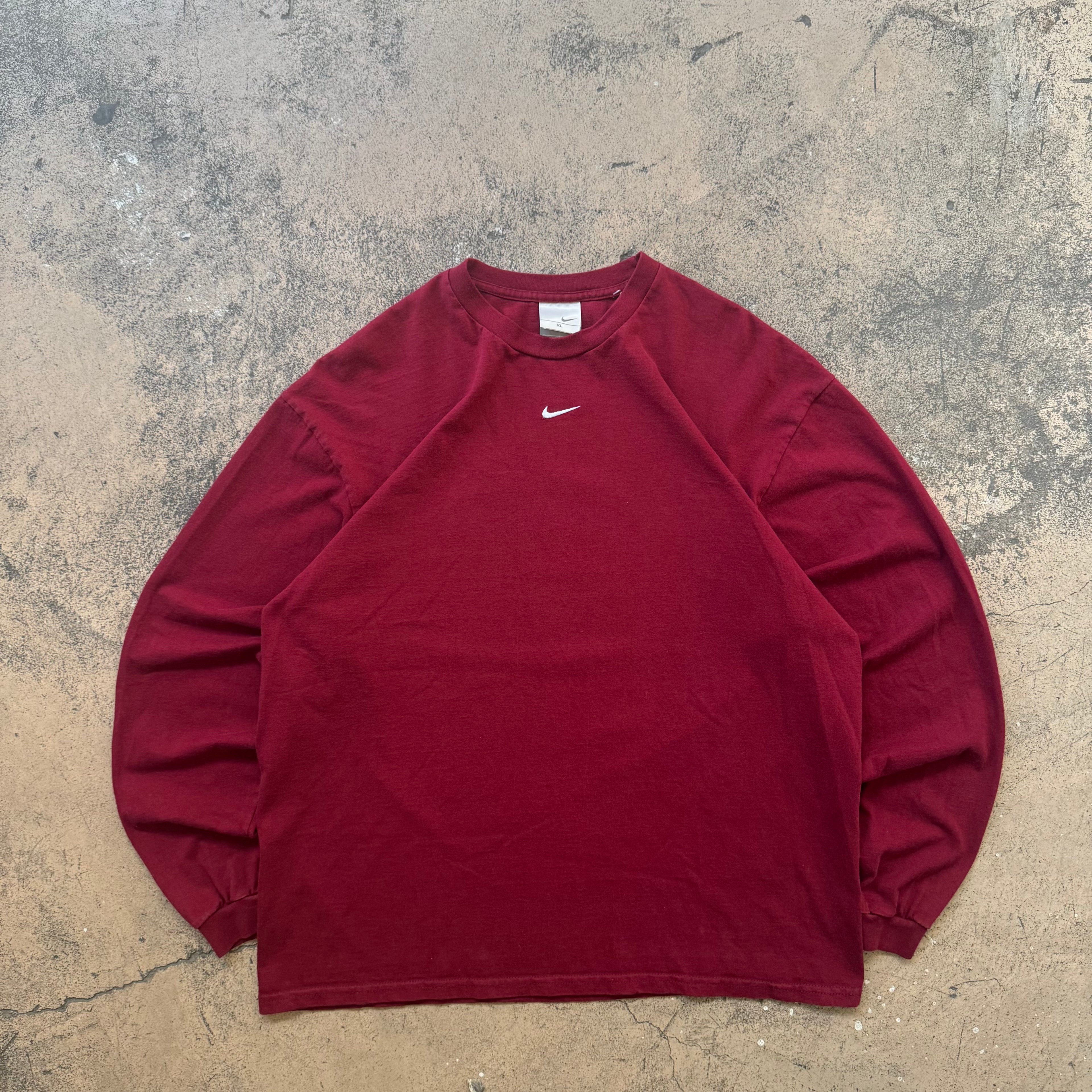 00s nike center swoosh longsleeve - L