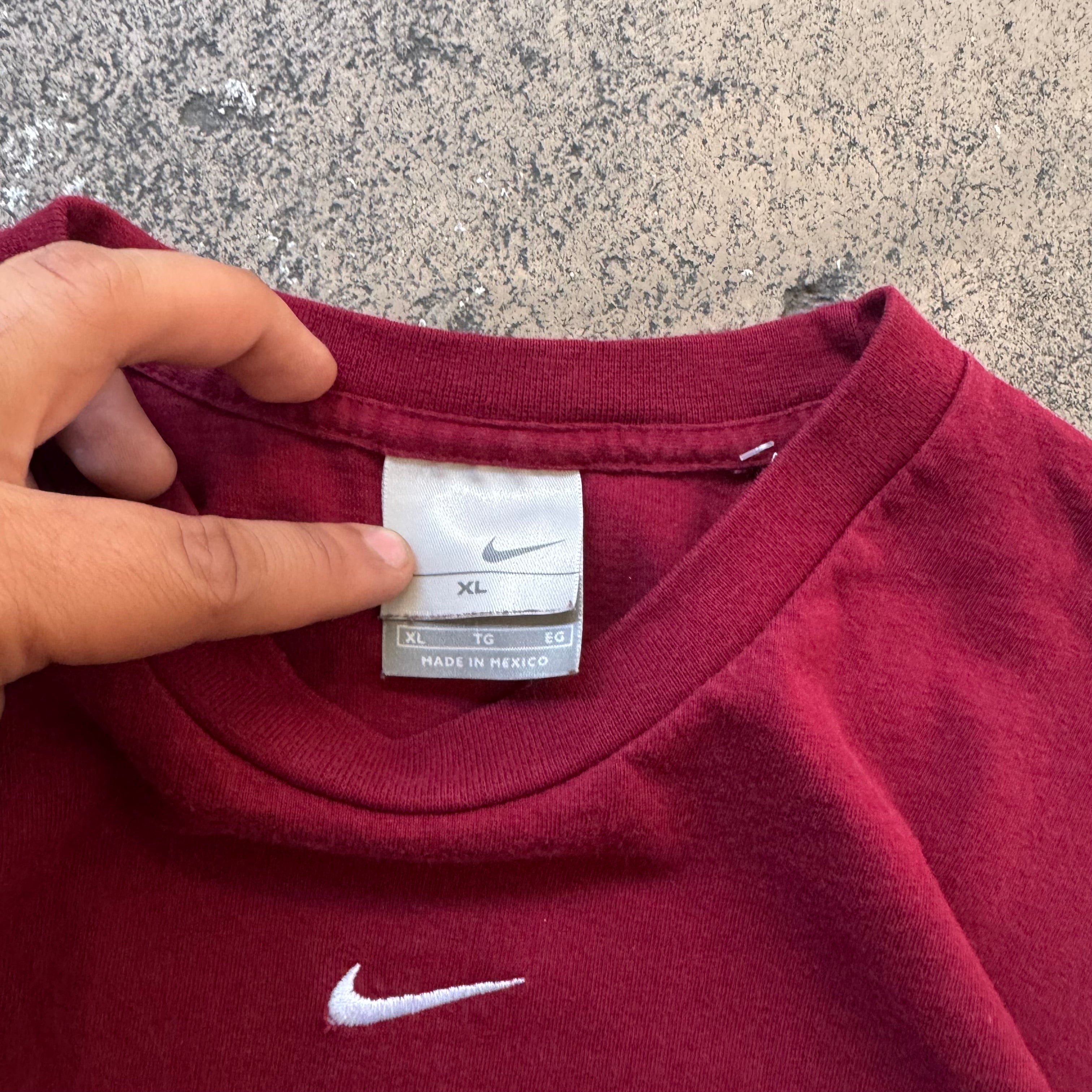 00s nike center swoosh longsleeve - L