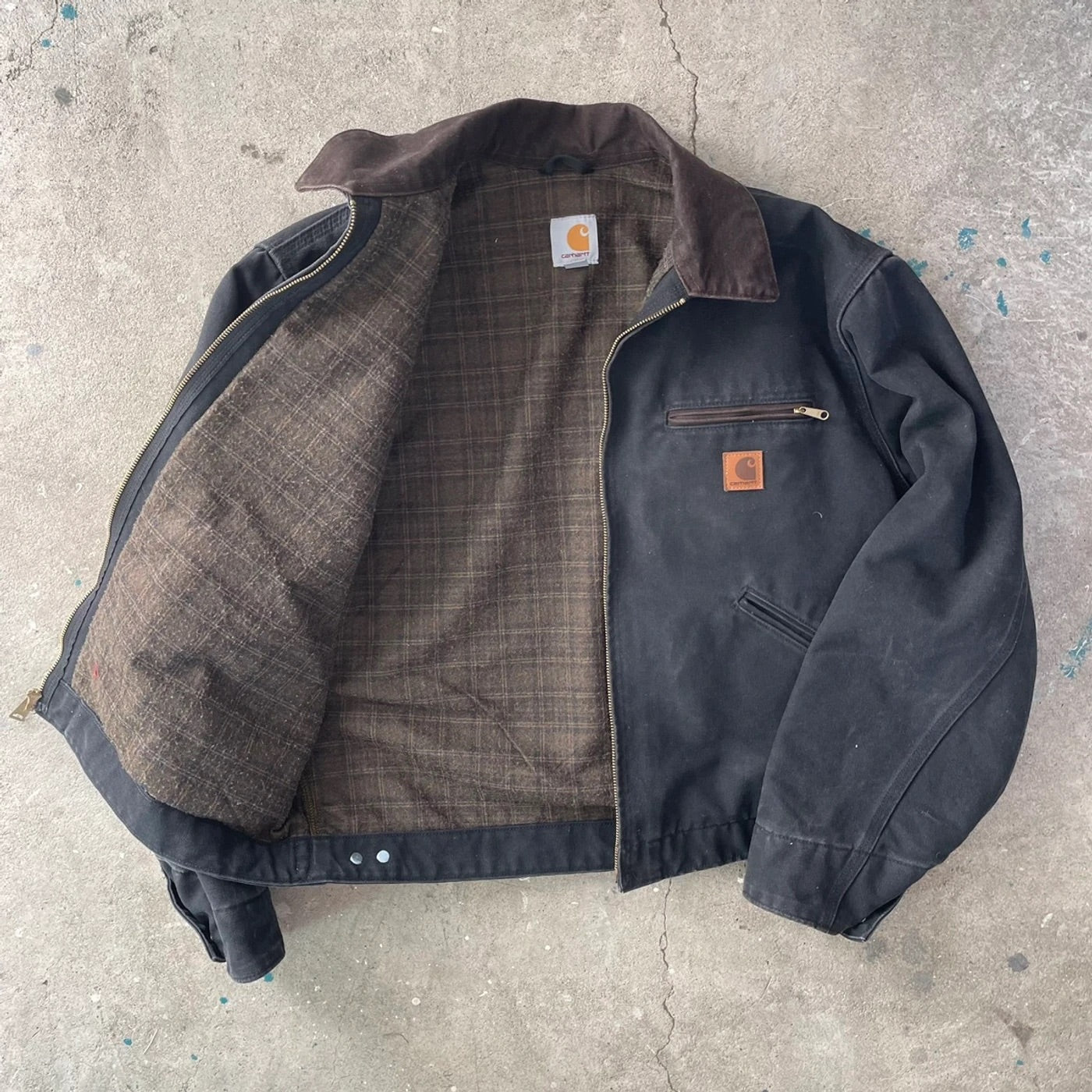 00s faded black carhartt detroit
