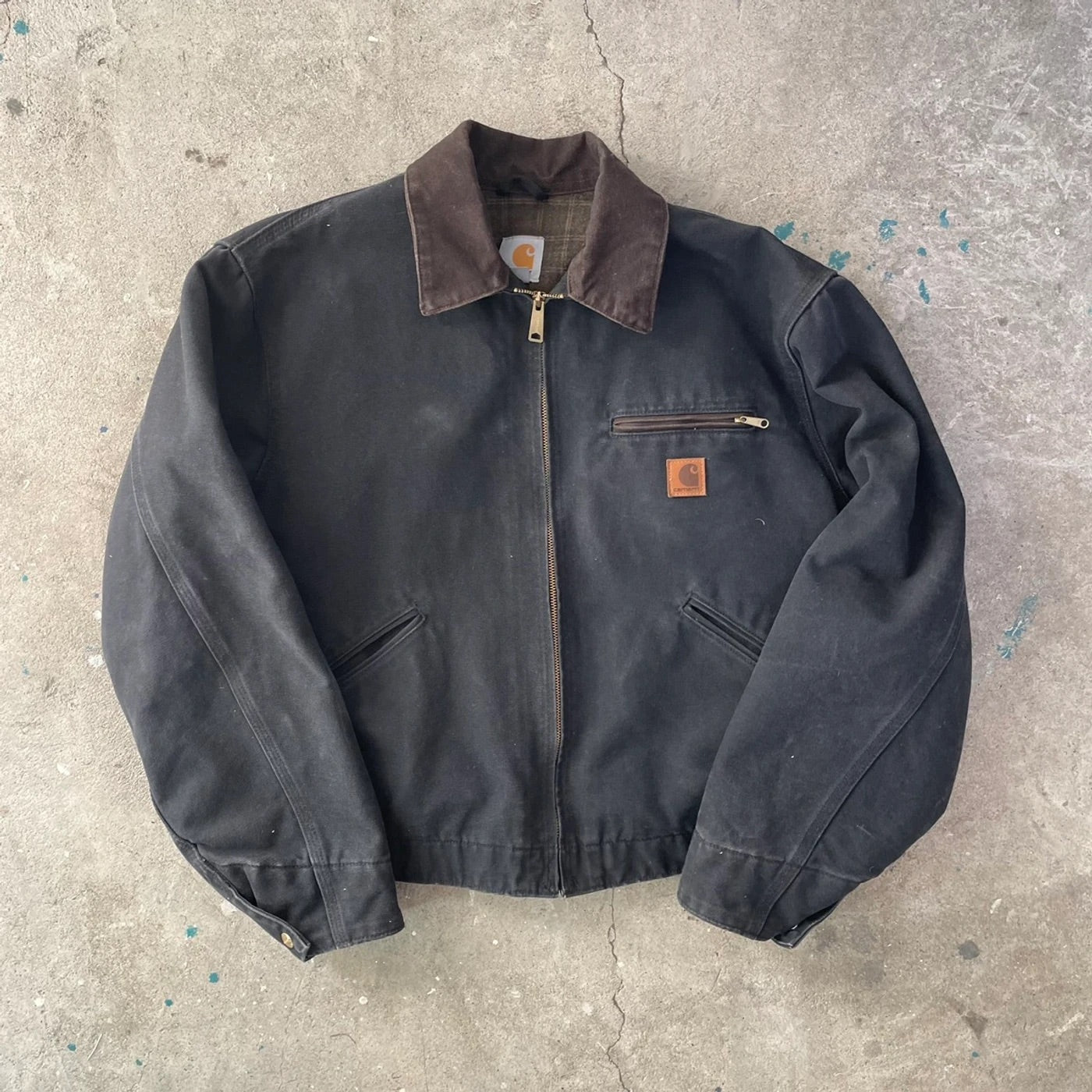00s faded black carhartt detroit
